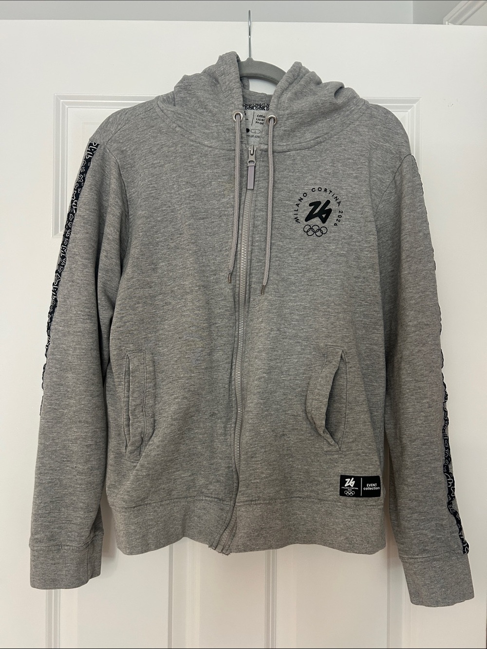 Milano Cortina 2026 Olympic “Event Collection” Gray Zip Hoodie Jacket with Hood